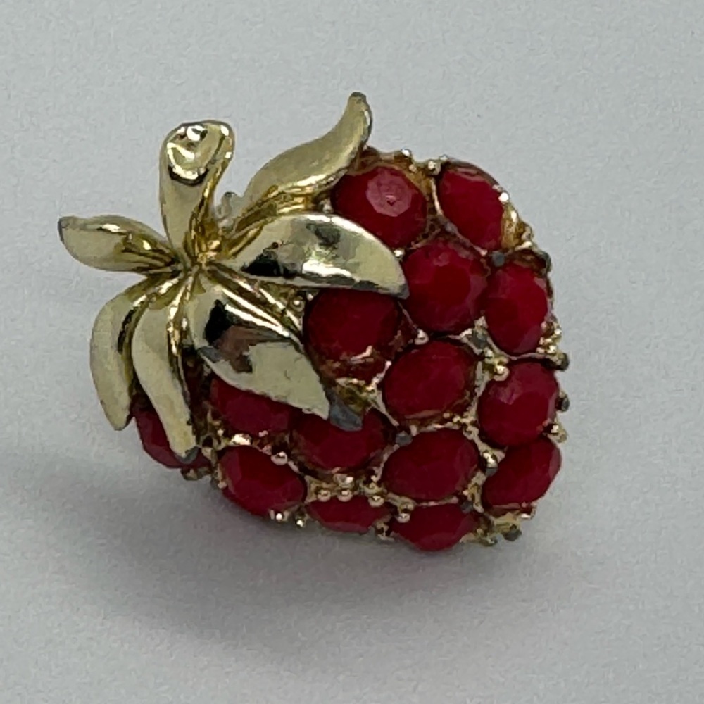 Vintage Elegant Red and Gold Strawberry Brooch